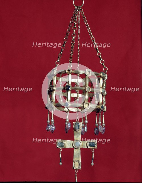 Treasury of Guarrazar (Toledo), votive crown found in 1853.