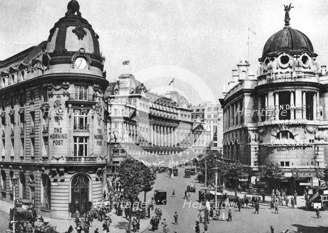 The western entrance to the Aldwych Crescent, London, 1926-1927. Artist: McLeish