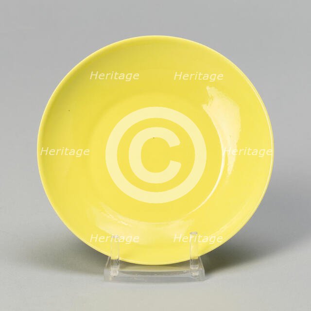 Saucer, Qing dynasty (1644-1911), Yongzheng reign mark and period (1723-1735). Creator: Unknown.