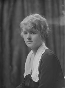 Miss Schurmeier, portrait photograph, 1918 Oct. 18. Creator: Arnold Genthe.