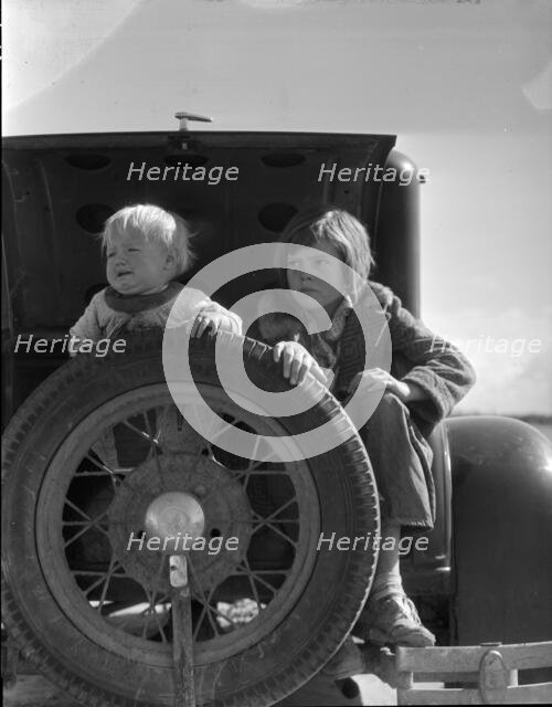 Oklahoma refugees, California, 1936. Creator: Dorothea Lange.