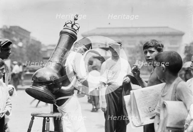 Selling cool drinks in Syrian Quarter, between c1910 and c1915. Creator: Bain News Service.
