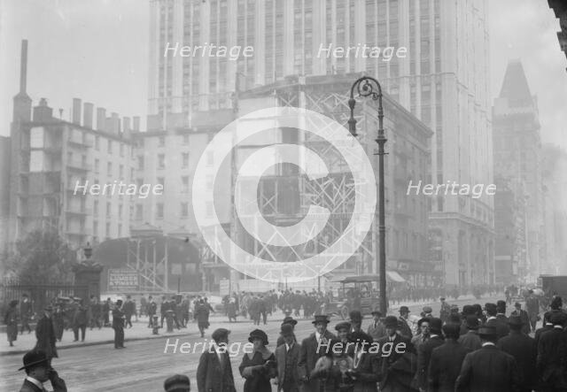 Tearing down Astor House, 1913. Creator: Bain News Service.