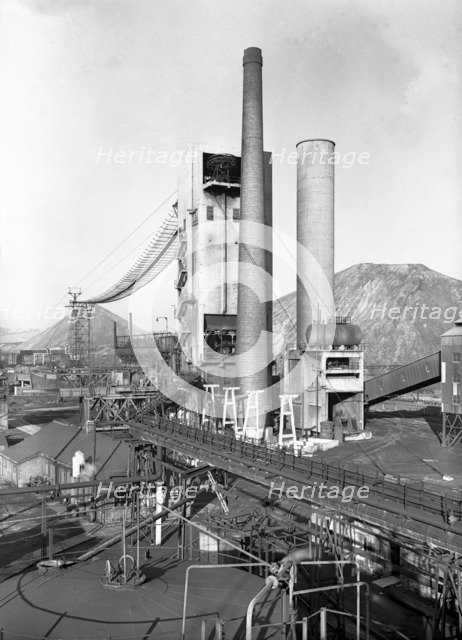 Mitchell Main coal preparation plant, Wombwell, South Yorkshire, 1956. Artist: Michael Walters