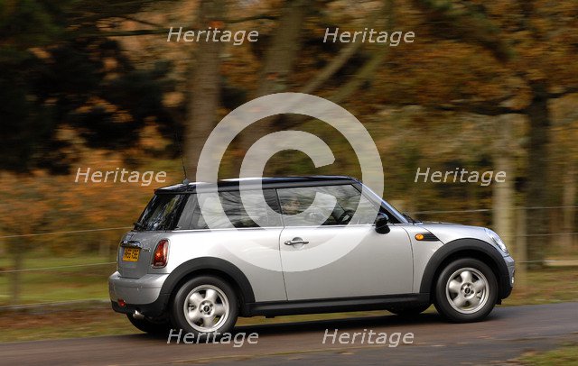 2006 Mini Cooper Artist: Unknown.