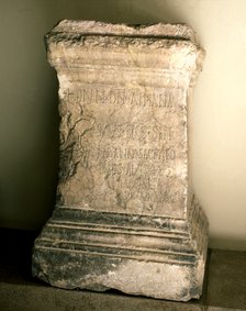 Visigoth tansy altar (660 AD), from the Church of Saint Félix.