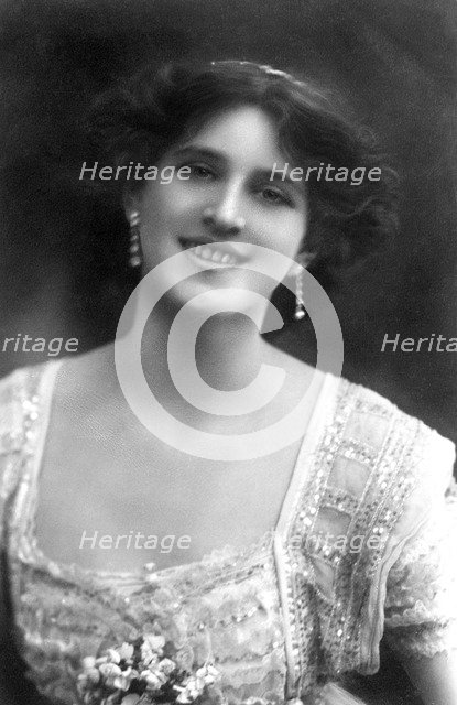 Zena Dare (1887-1975)), English actress, 1908.Artist: Foulsham and Banfield