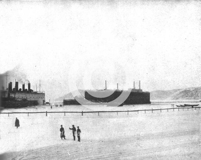 ''Pour venir combattre sur le front de France; Les ferry-boats sur le lac Baikal', 1916 (1924) Creator: Unknown.