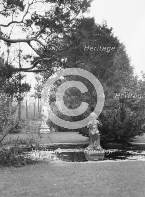 Taylor, Myron C., Mr., residence and grounds, Locust Valley, Long Island, New York, 1928 Nov. Creator: Arnold Genthe.