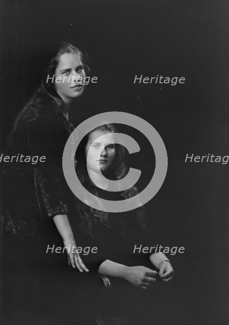 Misses Mary and Katherine Pillsbury, portrait photograph, 1919 Sept. 29. Creator: Arnold Genthe.