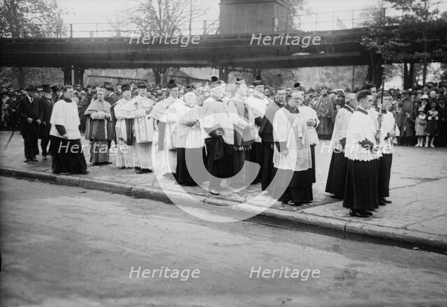 Field Mass, 30 May 1918. Creator: Bain News Service.