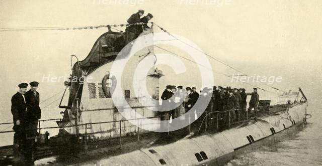 A German submarine surrenders to the British, First World War, 1918, (c1920). Creator: Unknown.