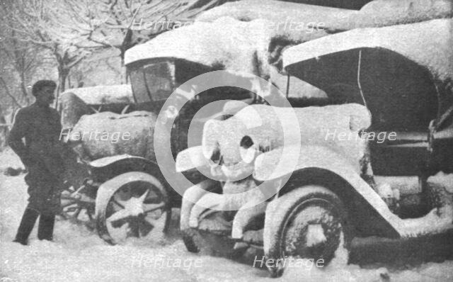'Au Volant; Camions sous la neige', 1916. Creator: Unknown.