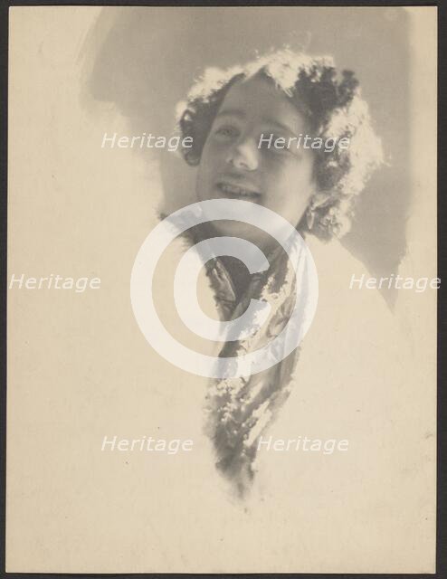 Portrait of a woman, 1907. Creator: Adolph de Meyer.