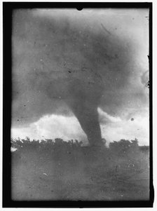 Tornado, between 1913 and 1917. Creator: Harris & Ewing.