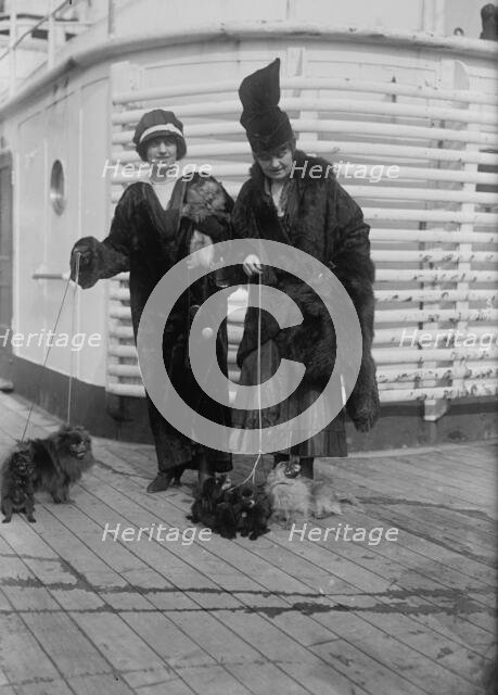 Misses C.A. & E.L. Navratil, between c1915 and c1920. Creator: Bain News Service.