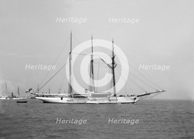The 3 mast auxiliary schooner 'Czarina'. Creator: Kirk & Sons of Cowes.