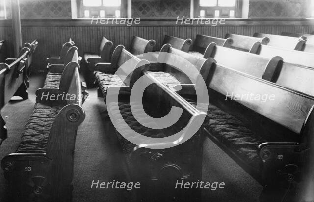 Lincoln pew, N.Y. Ave. church, Wash'n, 1913. Creator: Bain News Service.