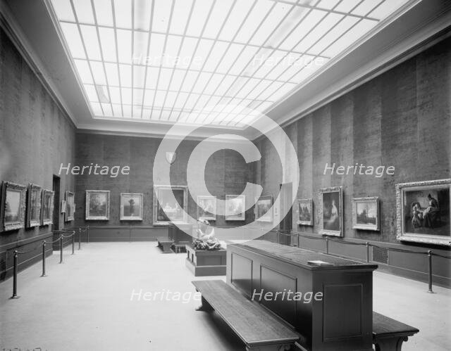 Toledo Museum of Art, north gallery, Toledo, Ohio, between 1900 and 1920. Creator: Unknown.