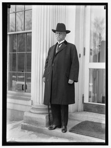 Man At White House, Washington, D.C., between 1913 and 1917. Creator: Harris & Ewing.