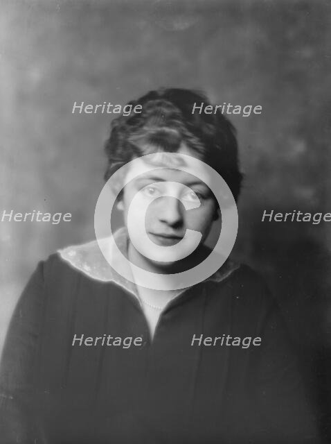 Mrs. F.F. Modiano, portrait photograph, 1918 Jan. Creator: Arnold Genthe.