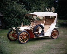 1904 Mercedes 28/32 hp. Artist: Unknown