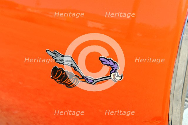 Plymouth Hemi Roadrunner 1970. Artist: Simon Clay.