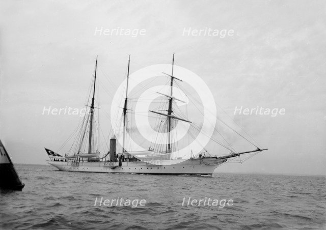 The steam yacht 'Cuhona' under way. Creator: Kirk & Sons of Cowes.