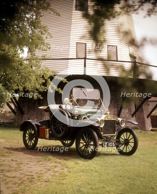 Ford Model 'T', 1910. Artist: Ford Motor Company