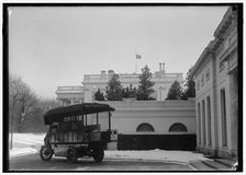 White House - truck outside, between 1914 and 1918. Creator: Harris & Ewing.