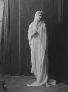 Hauck, Rose, Miss, portrait photograph, (1916?). Creator: Arnold Genthe.