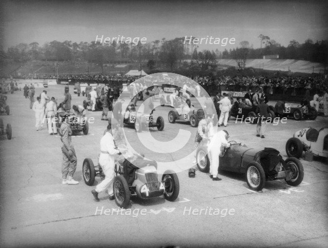 The Brooklands Trophy Race, 1937. Artist: Unknown