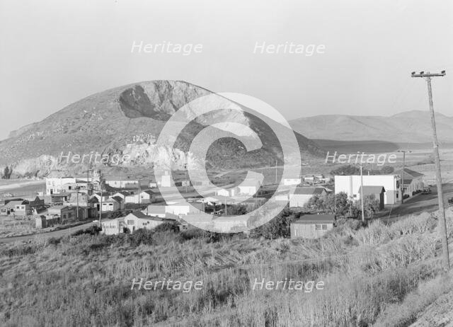 Fishing village on the ocean south of San Francisco, California, 1938. Creator: Dorothea Lange.