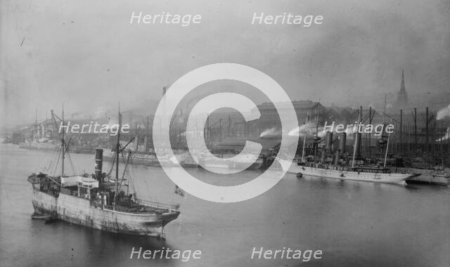 Armstrong gun works, Newcastle [docks], 1915. Creator: Bain News Service.