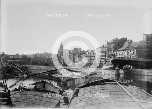 Wrecked bridge, Andenne, Belg. [i.e., Belgium], between c1914 and c1915. Creator: Bain News Service.
