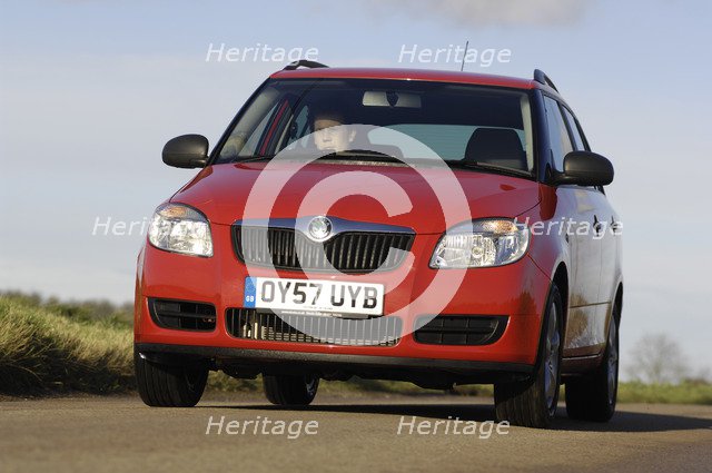 Skoda Fbia Estate  HTP 1-2  2007. Artist: Simon Clay.