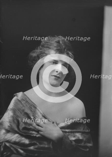 Miss Chaffee, portrait photograph, 1919 Jan. 4. Creator: Arnold Genthe.