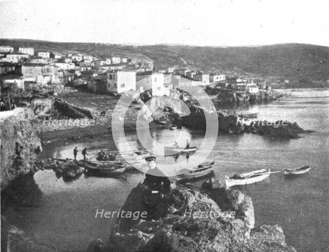 'L'expedition des Dardanelles, les preliminaires; Une vue de Sigri, sur la cote... 1914 (1924). Creator: Unknown.