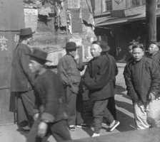 Street scene, Chinatown, San Francisco, between 1896 and 1906. Creator: Arnold Genthe.
