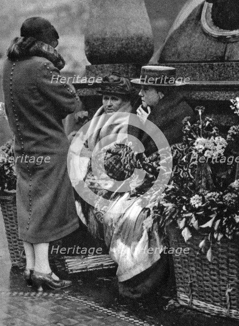 Flower sellers, Piccadilly Circus, London, 1926-1927. Artist: Unknown