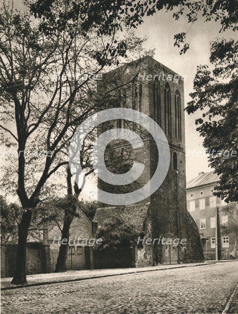'Prenzlau - Schwedt Gate Tower', 1931. Artist: Kurt Hielscher.