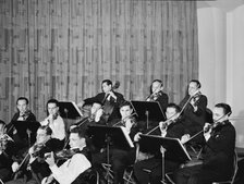 Glenn Miller Orchestra(?), New York, N.Y.(?), 1938. Creator: William Paul Gottlieb.