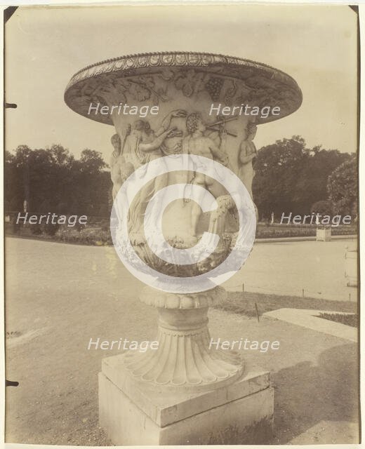 Versailles, Vase, 1905. Creator: Eugene Atget.