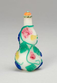Gourd-Shaped Snuff Bottle with Trailing Vines and Gourds, Qing dynasty (1644-1911), 1780-1880. Creator: Unknown.