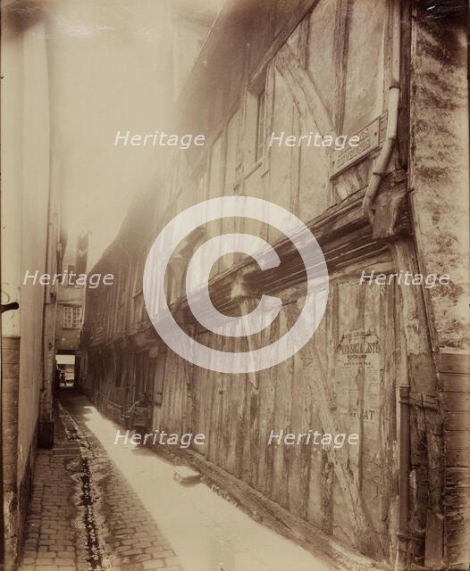Beauvais - Rue des Cuvettes, between late 19th and early 20th century. Creator: Eugene Atget.