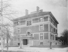 George S. Fraser House, R St. and Conn. Ave., N.W., Washington, D.C., between 1890 and 1950. Creator: Frances Benjamin Johnston.