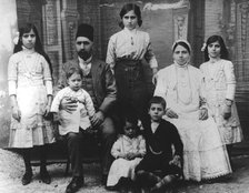 Jewish family in Baghdad, 1912. Artist: Unknown