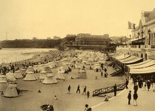 'Biarritz - La Plage et le Casino Municipal, c1930. Creator: Unknown.