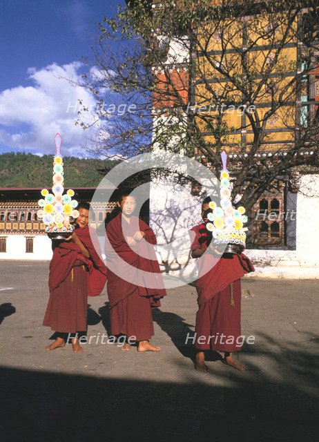 Buddhist monks, Tashichho Dzong, Thimphu, Bhutan.
