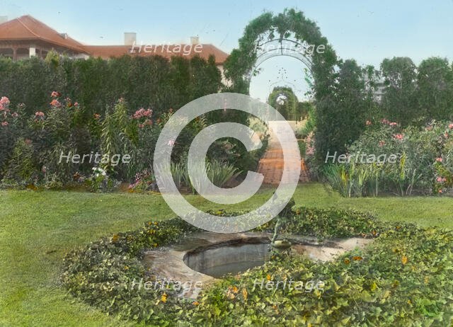 "Red Maples," Mrs. Rosina Sherman Hoyt House, Southampton, New York, 1915. Creator: Frances Benjamin Johnston.